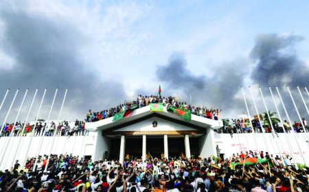 ৫ আগস্ট ‘জুলাই গণ-অভ্যুত্থান দিবস’ উপলক্ষে সাধারণ ছুটি ঘোষণা