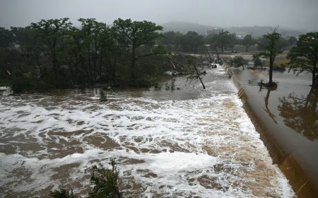 টেক্সাসে ভয়াবহ বন্যায় মৃতের সংখ্যা ছাড়াল ৫১