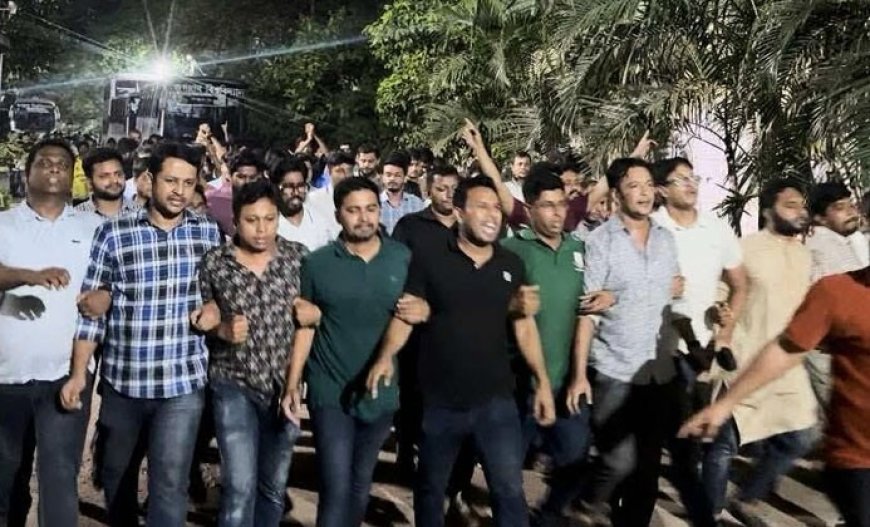 চট্টগ্রাম বিশ্ববিদ্যালয়ের ঘটনায় ঢাবি ও জবিতে বিক্ষোভ