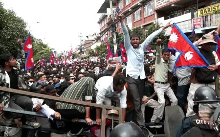 নেপালে দুর্নীতি বিরোধী বিক্ষোভে নিহত অন্তত ১৯, স্বরাষ্ট্রমন্ত্রীর পদত্যাগ