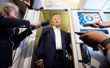 সংবিধানে না থাকলেও তৃতীয় মেয়াদে প্রেসিডেন্ট প্রার্থিতার ইঙ্গিত ট্রাম্পের