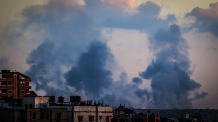 গাজায় ইসরায়েলি হামলায় নিহত ২০, জিম্মির মরদেহ হস্তান্তর স্থগিত