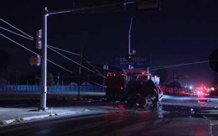 ডালাসে ট্রাক দুর্ঘটনায় মহাসড়ক বন্ধ, বিদ্যুৎহীন হাজারো বাসা-বাণিজ্যিক স্থাপনা