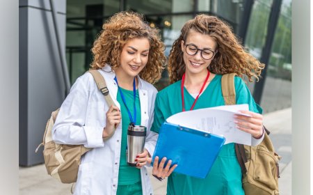 প্রফেশনাল ডিগ্রি তালিকায় নেই নার্সিং-শিক্ষা, ছাত্রঋণের সীমা কমিয়ে আনছে ট্রাম্প প্রশাসন