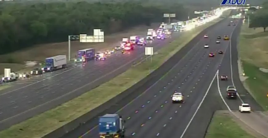 ডালাসে নারীর আত্মহত্যা, ২ ঘণ্টা বন্ধের পর আই-২০ আংশিকভাবে খুলে দেওয়া হয়েছে