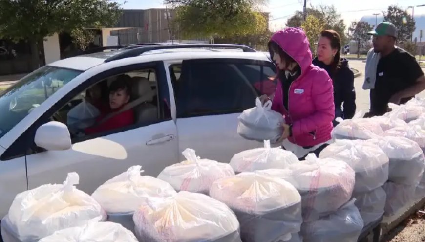 উত্তর টেক্সাসে ৭ হাজারের বেশি থ্যাঙ্কসগিভিং মিল পৌঁছে দিয়েছে মিশন আর্লিংটন