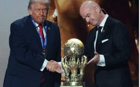 শান্তিতে নোবেল চেয়েছিলেন ট্রাম্প, পেলেন ফিফার ‘শান্তি পুরস্কার’