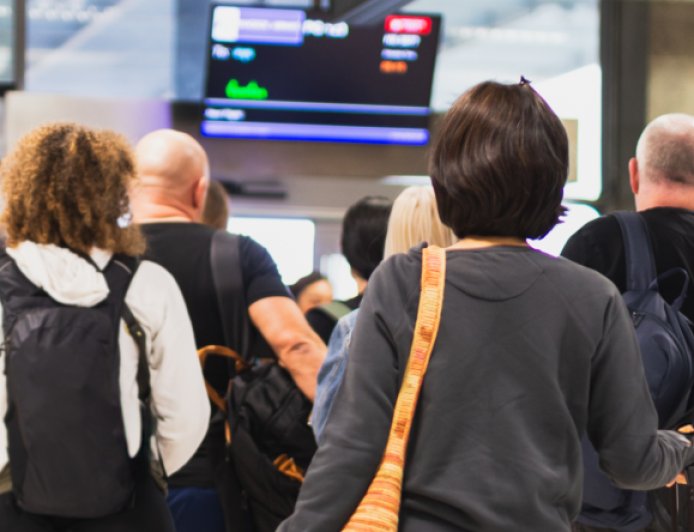 আরও সাত দেশের নাগরিকদের ওপর যুক্তরাষ্ট্রের ভ্রমণ নিষেধাজ্ঞা, কোন কোন দেশ