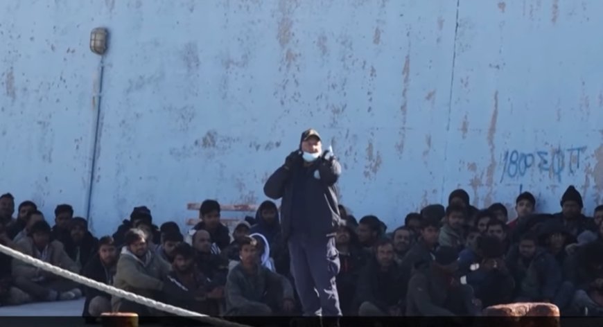 গ্রিস উপকূলে মাছধরা নৌকা থেকে বাংলাদেশিসহ ৫৪০ অভিবাসী উদ্ধার