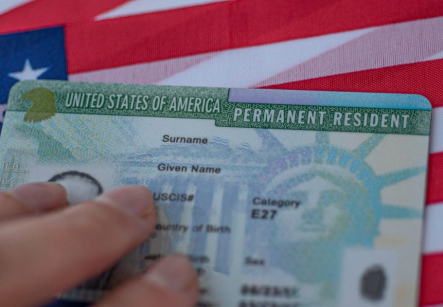 ব্রাউন–এমআইটি গুলির ঘটনার জেরে গ্রিন কার্ড লটারি স্থগিত করলেন ট্রাম্প