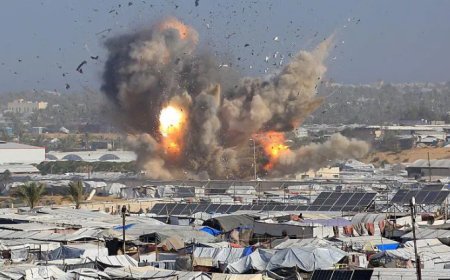 গাজায় ইসরায়েলি বাহিনীর হামলায় ৩২ ফিলিস্তিনি নিহত