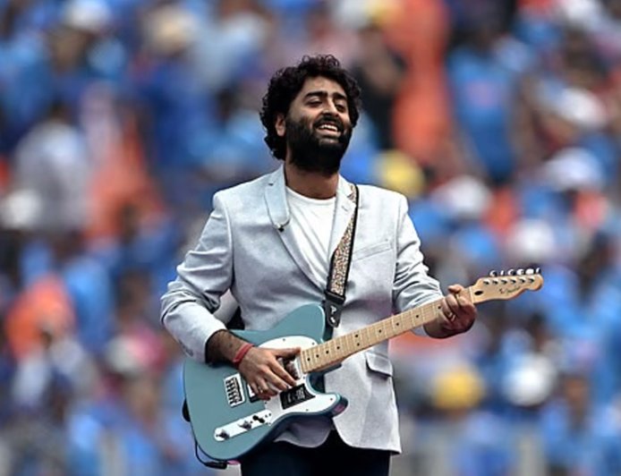 সিনেমায় আর গাইবেন না অরিজিৎ