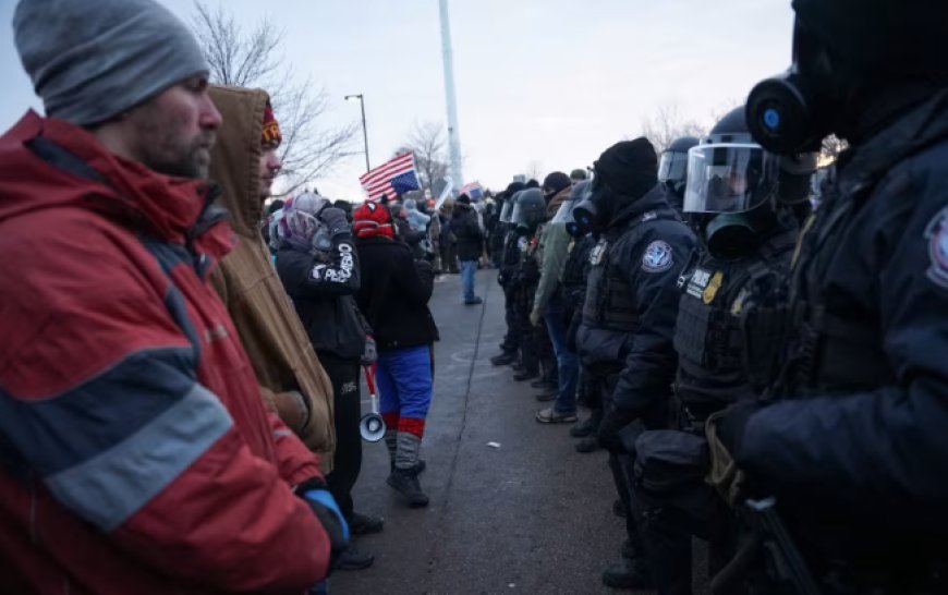 বিক্ষোভে উত্তাল মিনেসোটা, ১৫০০ সেনা পাঠানোর প্রস্তুতি পেন্টাগনের