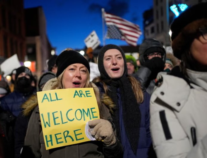 আইসিই অভিযানে কাঁপছে মেইন, প্রতিক্রিয়ার ঝড়ে ঝুঁকিতে রিপাবলিকানদের সিনেট নিয়ন্ত্রণ