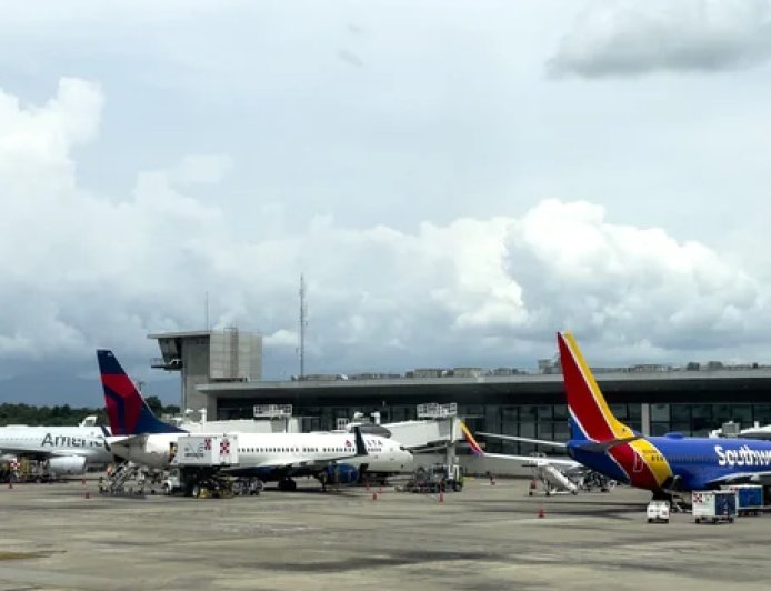 কার্টেল নেতা নিহতের পর মেক্সিকো রুটে আমেরিকান ও সাউথওয়েস্ট এয়ারলাইনসের ফ্লাইট বাতিল