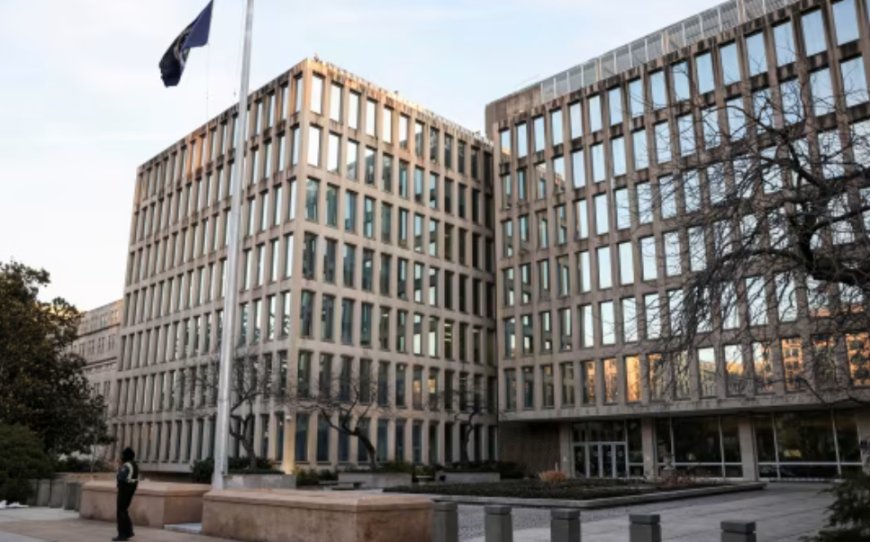 ৫০ হাজার ফেডারেল কর্মীকে বরখাস্ত সহজ করতে নতুন নিয়ম আনছে ট্রাম্প প্রশাসন