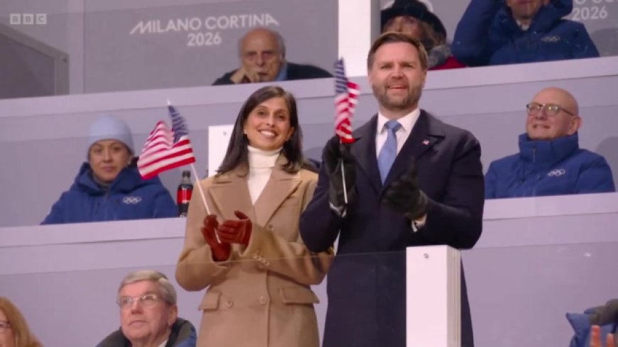 শীতকালীন অলিম্পিকের উদ্বোধনী অনুষ্ঠানে জেডি ভ্যান্সকে দুয়োধ্বনি