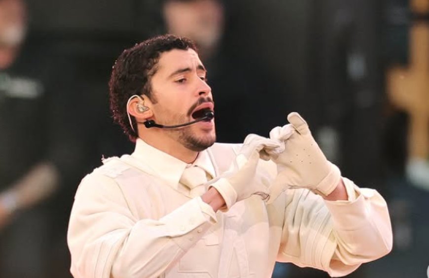 সুপার বোলের মঞ্চে লাতিন সংস্কৃতির উৎসব: ইতিহাস গড়লেন ব্যাড বান্নি