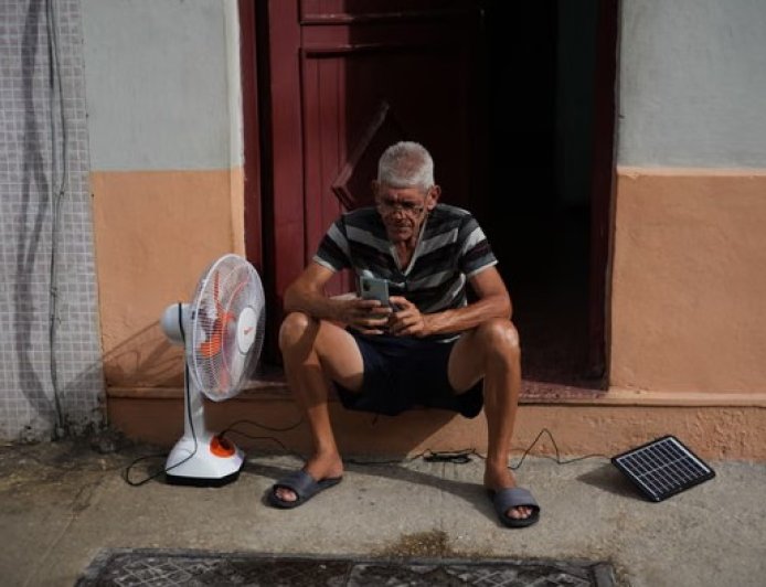 ইরান যুদ্ধের মাঝেই কিউবা ‘দখলের’ হুমকি ট্রাম্পের