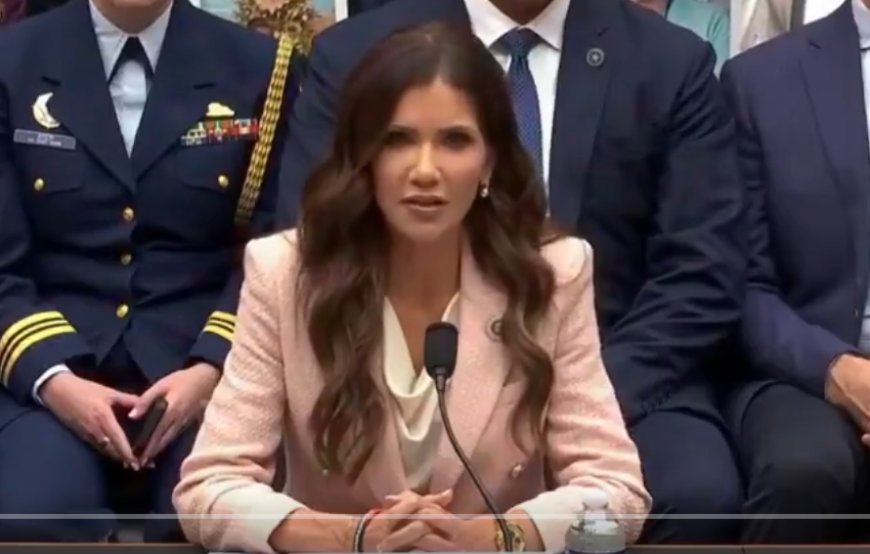 হোমল্যান্ড সিকিউরিটি প্রধান নোয়েমকে বরখাস্ত করলেন ট্রাম্প