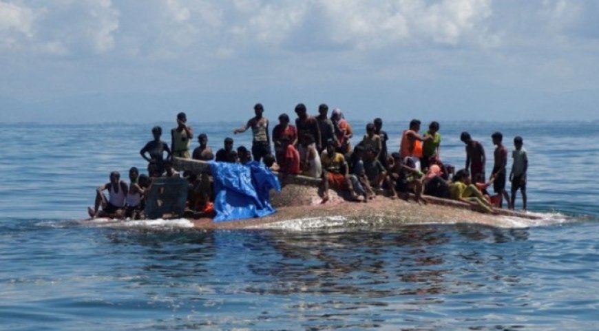 আন্দামান সাগরে ট্রলারডুবি, আড়াই শতাধিক  বাংলাদেশি-রোহিঙ্গা নিখোঁজ