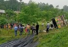 টাঙ্গাইলে যমুনা সেতুর পূর্ব প্রান্তে ট্রাক উল্টে নিহত ১৫