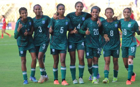 সাফের হ্যাটট্রিক শিরোপার দুয়ারে বাংলাদেশের মেয়েরা