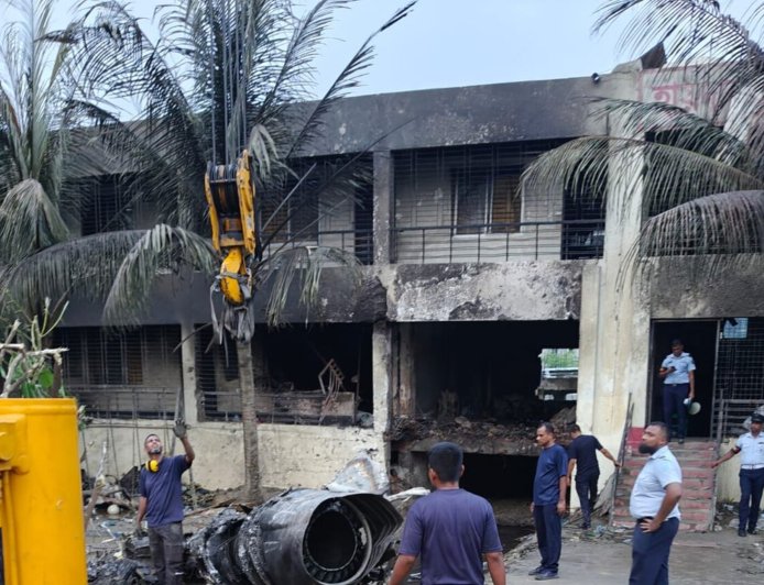 মাইলস্টোন দুর্ঘটনায় ক্ষতিগ্রস্ত ভবন ভাঙা হচ্ছে, স্মৃতি সংরক্ষণের পরিকল্পনা এখনো হয়নি
