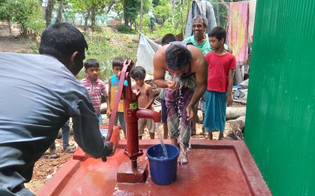 ঢাকার বেশ কয়েকটি এলাকায় তীব্র পানি সংকট, লোডশেডিংয়ে পানি সংগ্রহের সুযোগ খোঁজেন বাসিন্দারা