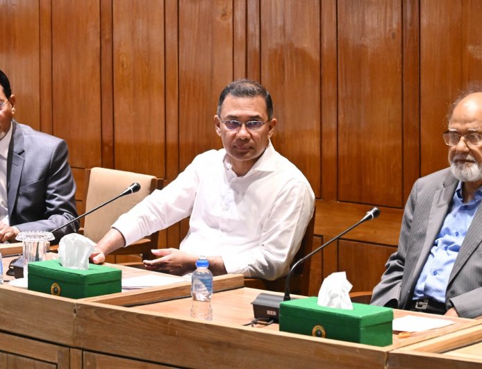 ডেঙ্গু ঠেকাতে সপ্তাহে এক ঘণ্টা চারপাশ পরিষ্কার রাখুন: তারেক রহমান