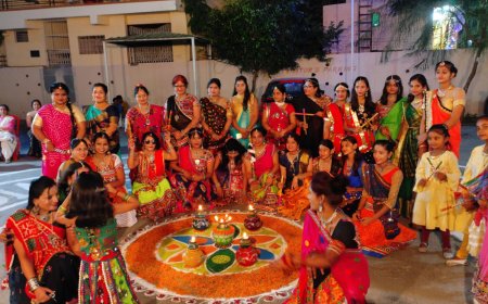 ঢাকায় দান্ডিয়া ও গরবা উৎসবে ভারতীয় কমিউনিটির মিলনমেলা