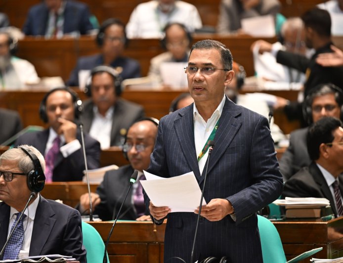 জুলাই শহীদ স্মৃতিস্তম্ভ উদ্বোধন করলেন তারেক রহমান, বিরোধী দলকে সতর্ক করলেন স্বৈরতন্ত্রের পথ না খুলতে